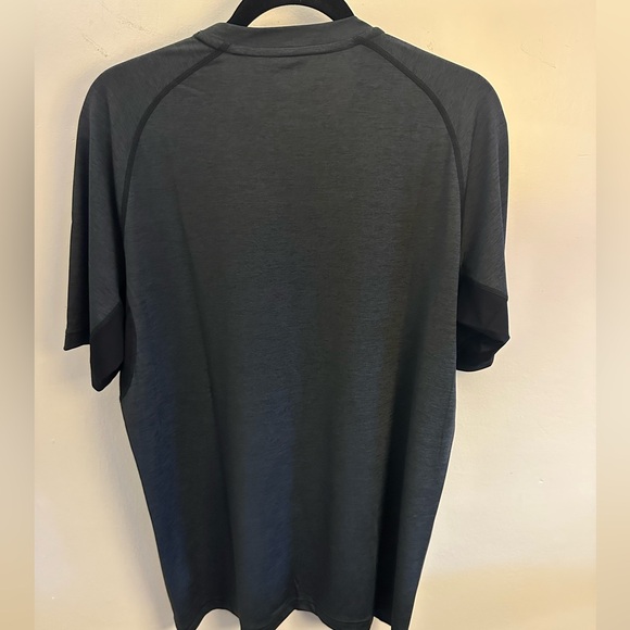 Oakley Mens Hydrolix Performance Fit T-shirt - Picture 3 of 8